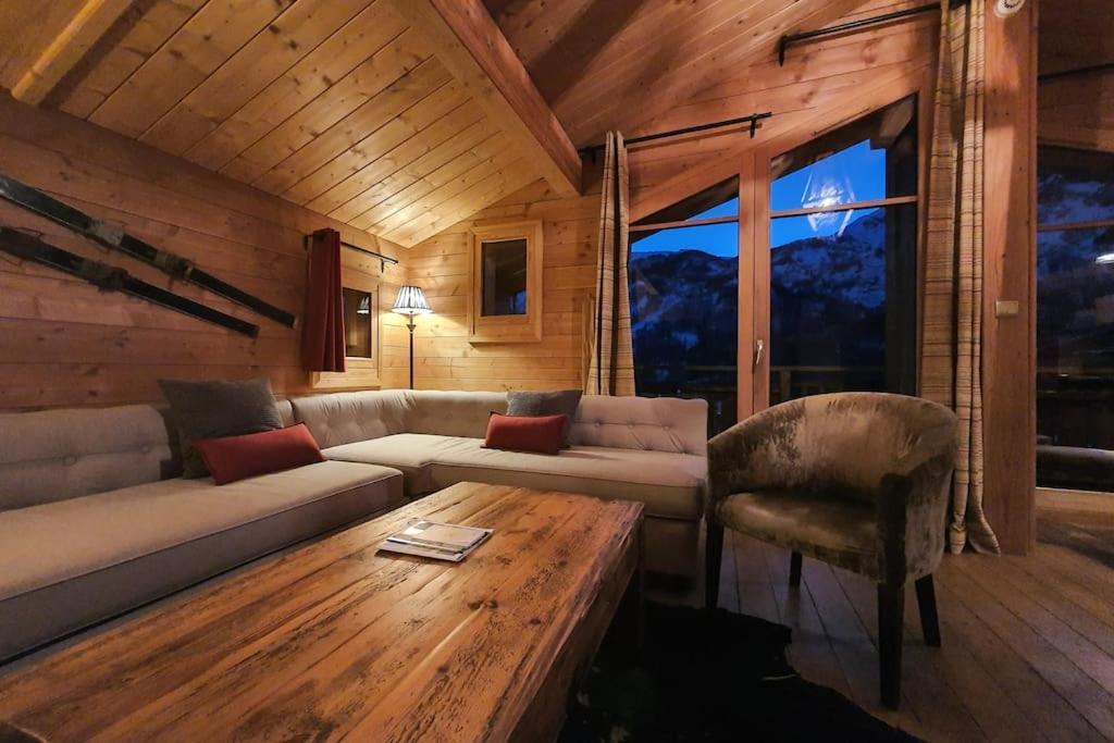 Cosy 4 Bedroom Chalet With Hot Tub Saint-Marcel  Exterior photo
