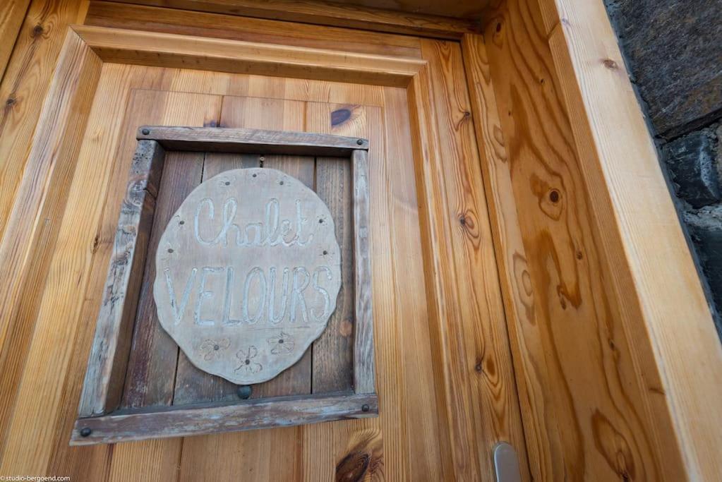 Cosy 4 Bedroom Chalet With Hot Tub Saint-Marcel  Exterior photo