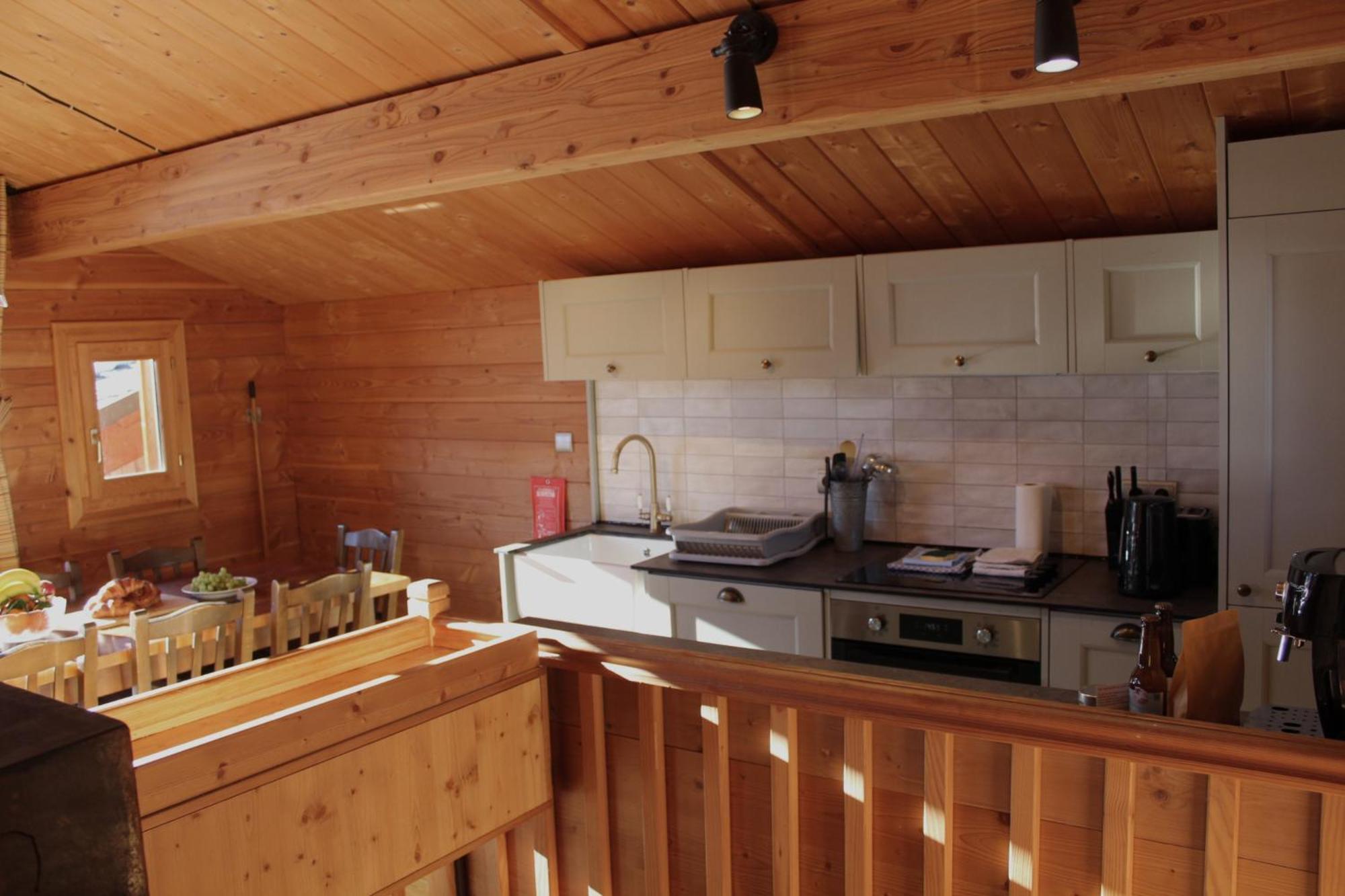 Cosy 4 Bedroom Chalet With Hot Tub Saint-Marcel  Exterior photo